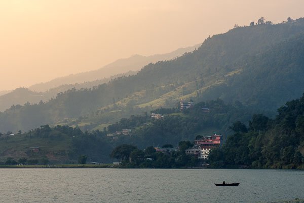 pokhara_lake_boat_mountain_nepal.jpg