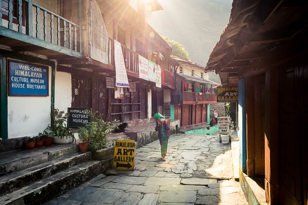 nepal-himalaya-village-porter.jpg